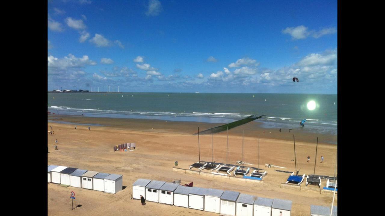 Appartement sur la digue à Knokke-Duinbergen Extérieur photo