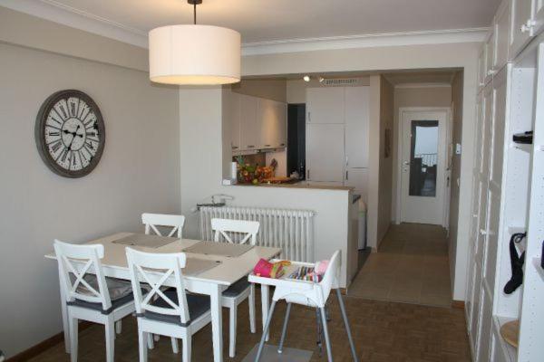 Appartement sur la digue à Knokke-Duinbergen Extérieur photo